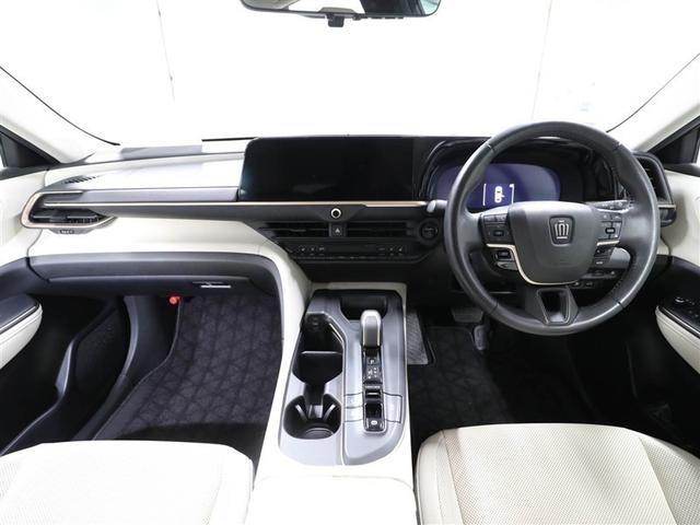 クラウンクロスオーバー Ｇアドバンスド　衝突軽減装置　フルセグテレビ　クルコン　横滑防止装置　ドライブレコーダー　ＬＥＤヘッドライト　Ｂカメラ　Ｐシート　ＥＴＣ　オートエアコン　ＡＣ１００Ｖ電源　１オーナー　ＡＵＸ　エアバッグ　４ＷＤ　ＴＶ（18枚目）