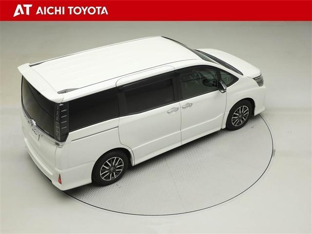 ヴォクシー ＺＳ　煌ＩＩ　スマートキー・プッシュスタート　バックガイドモニター　セキュリティアラーム　両側パワスラドア　１オーナー　ＥＴＣ車載器　地デジテレビ　ＶＳＣ　ＬＥＤライト　助手席エアバック　キーレスエントリー　ＡＣ（14枚目）