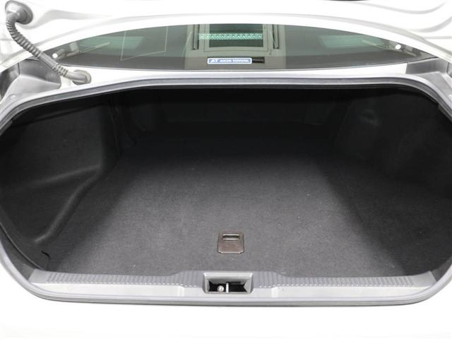 クラウンハイブリッド ＲＳアドバンス　Ｆｏｕｒ　リアカメラ　１００Ｖ電源　オートエアコン　ＬＥＤヘッド　衝突軽減システム　メモリナビ　助手席エアバッグ　横滑防止装置　ＡＢＳ　ナビＴＶ　本革シート　電動シート　サイドエアバッグ　ドライブレコーダー（21枚目）