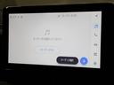 ディスプレイオーディオを装備。スマホとクルマをつなぐことで、これまでのナビに加えて、色々なサービスが楽しめます。