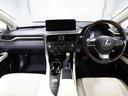 上質で落ち着いた印象のインパネ。視界も広々で運転しやすいです。
