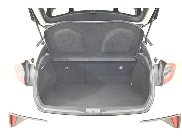 Ｃ－ＨＲ Ｇ　ＬＥＤエディション　整備記録簿　プリクラッシュセーフティー　横滑り防止機能　エアロ　Ｂカメ　地デジ　ＬＥＤヘッドライト　ドラレコ付き　盗難防止装置　ＡＡＣ　スマートキー　デュアルエアバッグ　キーフリー　ＡＢＳ　メモリナビ（14枚目）