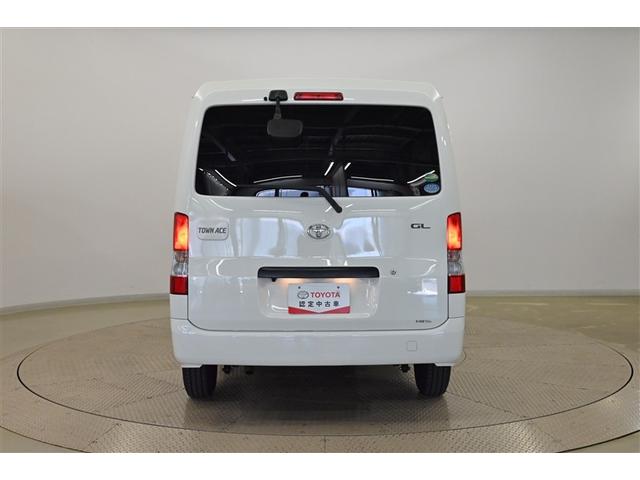 タウンエースバン ＧＬ　運転席助手席エアバック　ワイヤレスキー　パワーウィンドー　メンテナンスノート　エアバック　バックカメラ付き　ナビ＆ＴＶ　ＡＢＳ付　ＥＴＣ　パワステ　エアコン　メモナビ　ワンセグＴＶ　ドライブレコーダー（3枚目）