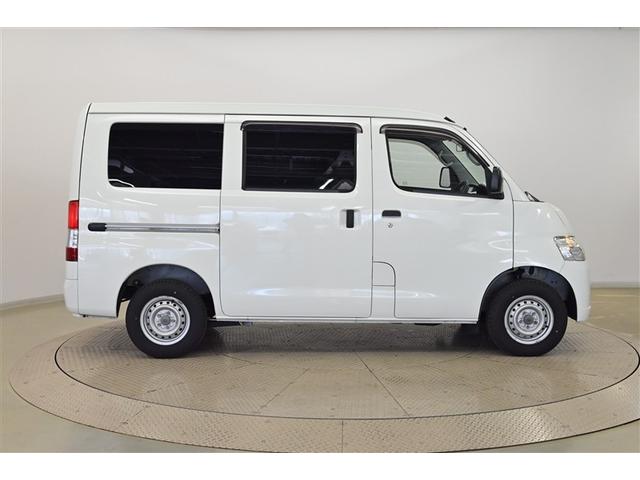 タウンエースバン ＧＬ　運転席助手席エアバック　ワイヤレスキー　パワーウィンドー　メンテナンスノート　エアバック　バックカメラ付き　ナビ＆ＴＶ　ＡＢＳ付　ＥＴＣ　パワステ　エアコン　メモナビ　ワンセグＴＶ　ドライブレコーダー（4枚目）