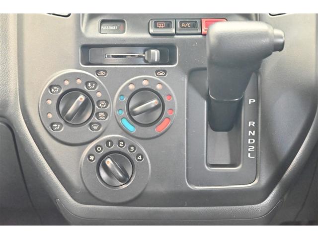 タウンエースバン ＧＬ　運転席助手席エアバック　ワイヤレスキー　パワーウィンドー　メンテナンスノート　エアバック　バックカメラ付き　ナビ＆ＴＶ　ＡＢＳ付　ＥＴＣ　パワステ　エアコン　メモナビ　ワンセグＴＶ　ドライブレコーダー（8枚目）