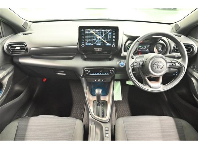 ヤリス ハイブリッドＺ　ＰＣＳ　整備記録簿　Ｂカメラ　ドラレコ付　ナビ付　ＬＥＤランプ　スマキー　ＥＴＣ付き　ＶＳＣ　パワステ　クルコン　カーテンエアバック　キーフリー　ＡＢＳ　イモビ　エアコン　メモリナビ　エアバッグ（6枚目）