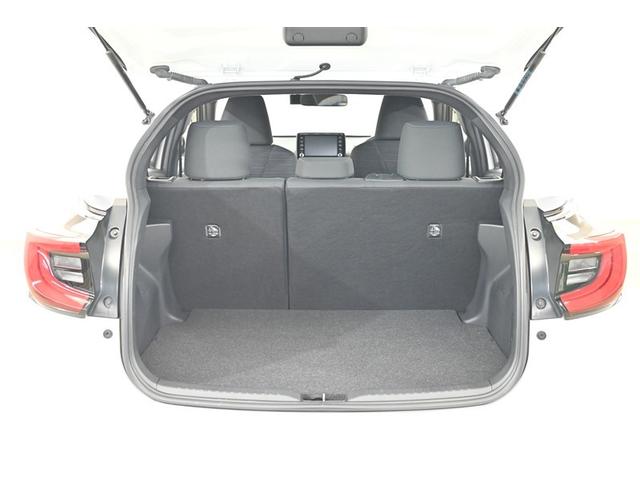 ヤリス ハイブリッドＺ　ＰＣＳ　整備記録簿　Ｂカメラ　ドラレコ付　ナビ付　ＬＥＤランプ　スマキー　ＥＴＣ付き　ＶＳＣ　パワステ　クルコン　カーテンエアバック　キーフリー　ＡＢＳ　イモビ　エアコン　メモリナビ　エアバッグ（13枚目）