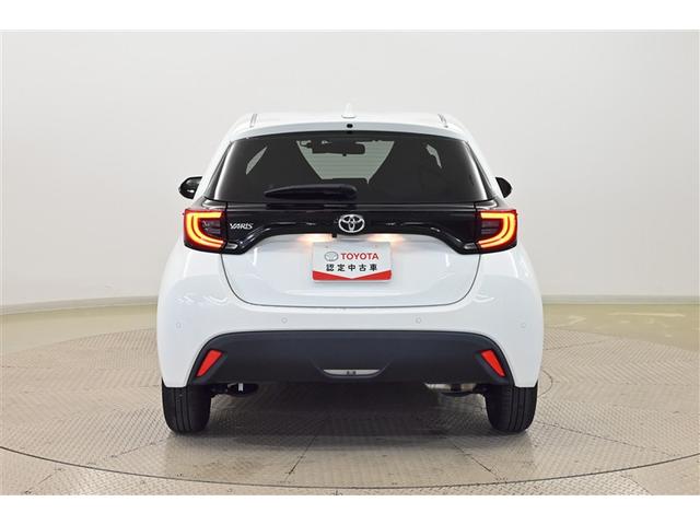 ヤリス Ｇ　カーナビ　点検記録簿　Ｂカメラ　エアコン　スマートキー＆プッシュスタート　ドライブレコーダー　ＬＥＤヘッド　メモリーナビゲーション　イモビ　横滑り防止システム　クルーズＣ　アルミホイール　ＡＢＳ（3枚目）