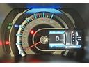 とっても見やすいメーターです。夜間時はラグジュアリーな気分にさせてくれる照明が魅力ですので、夜のドライブも楽しみになりますよ♪