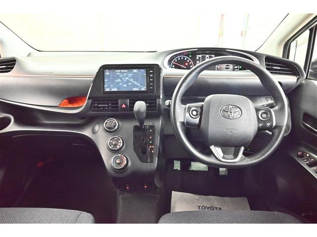 シエンタ X ETC装備 Sキー 地デジ バックガイドモニター 運転席助手席エアバック マニュアルエアコン キーフリーシステム メンテナンスノート メモリーナビゲーション 横滑防止装置 エアバック付き 三列シート(6枚目)