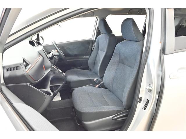 シエンタ X ETC装備 Sキー 地デジ バックガイドモニター 運転席助手席エアバック マニュアルエアコン キーフリーシステム メンテナンスノート メモリーナビゲーション 横滑防止装置 エアバック付き 三列シート(11枚目)