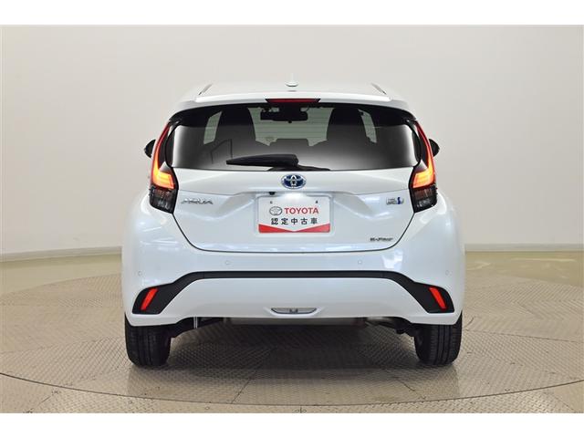 アクア Ｚ　クルコン　１オーナー　ＤＶＤ再生　ドライブレコーダー　フルセグ　Ｂカメ　横滑り防止装置　盗難防止システム　スマートキー　ＥＴＣ　ＡＣ１００Ｖ電源　ＡＷ　ミュージックプレイヤー接続可　メモリーナビ（3枚目）