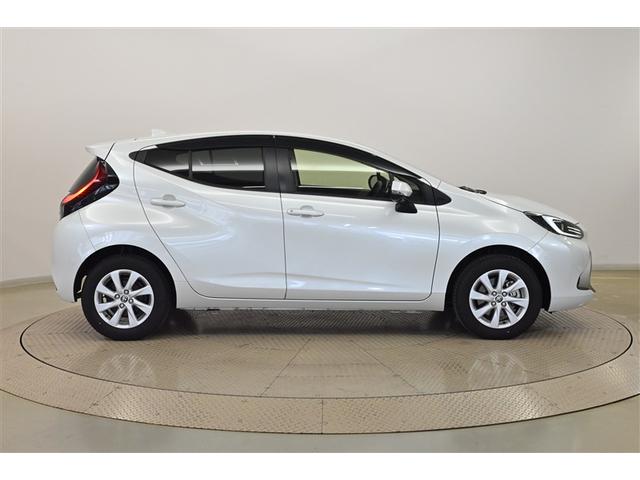 アクア Ｚ　クルコン　１オーナー　ＤＶＤ再生　ドライブレコーダー　フルセグ　Ｂカメ　横滑り防止装置　盗難防止システム　スマートキー　ＥＴＣ　ＡＣ１００Ｖ電源　ＡＷ　ミュージックプレイヤー接続可　メモリーナビ（4枚目）