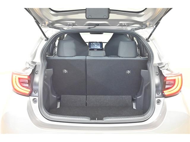 ヤリス ハイブリッドＧ　ＬＥＤライト　フルセグＴＶ　サイドエアバッグ　スマートキ　Ｂモニター　ドライブレコーダー　ＥＴＣ車載器　横滑り防止装置　クルコン　セキュリティアラーム　メディアプレイヤー接続　パワステ　点検記録簿（13枚目）