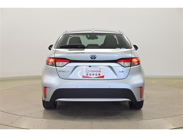 カローラ ハイブリッド　Ｓ　スマートキ　横滑り防止機能　ＬＥＤヘッドライト　ミュージックプレイヤー接続可　点検記録簿　盗難防止装置　ワンオーナー　キーレス　オートエアコン　クルコン　リヤカメラ　メモリナビ　パワーステアリング（3枚目）