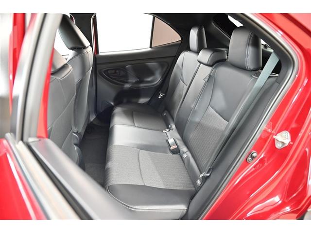 ヤリスクロス ハイブリッドＺ　インテリジェントキー　アルミホイル　ＬＥＤライト　リアカメラ　クルーズコントロール　整備記録簿　横滑り防止システム　ＴＶ　電動シ－ト　パワステ　オートエアコン　キーフリー　ハーフレザーシート　ＡＢＳ（12枚目）