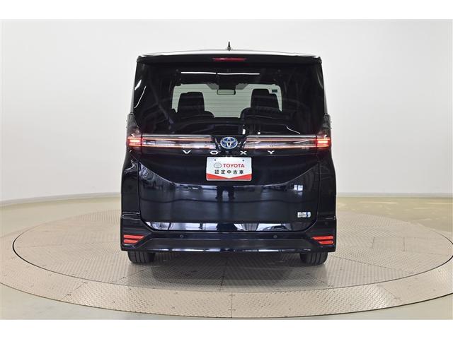 ヴォクシー ハイブリッドＳ－Ｚ　パワーウィンドウ　ＤＶＤ再生機能　インテリキー　横滑防止装置　地デジＴＶ　アクティブクルーズコントロール　１オナ　フルオートエアコン　リアカメラ　エアバッグ　ＡＢＳ　１００Ｖ充電　ナビＴＶ　ＷＡＣ（3枚目）