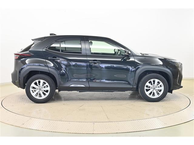 ヤリスクロス ハイブリッドＧ　ＴＳＳ　イモビライザー　バックモニタ－　記録簿有　エアコン　インテリキー　パワーウィンド　Ｗエアバック　オートクルーズ　キーフリー　横滑防止装置　サイドエアバッグ　エアバッグ　アルミ　ＡＢＳ　パワステ（4枚目）