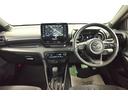 ヤリス ハイブリッドＧ　ＬＥＤライト　フルセグＴＶ　サイドエアバッグ　スマートキ　Ｂモニター　ドライブレコーダー　ＥＴＣ車載器　横滑り防止装置　クルコン　セキュリティアラーム　メディアプレイヤー接続　パワステ　点検記録簿（6枚目）
