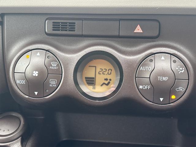 パッソ プラスハナ　ＥＴＣ　バックカメラ　ナビ　ＴＶ　ＨＩＤ　スマートキー　電動格納ミラー　ＣＶＴ　衝突安全ボディ　ベンチシート　ＡＢＳ　エアコン　パワーステアリング　パワーウィンドウ（10枚目）