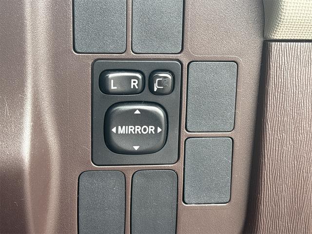 パッソ プラスハナ　ＥＴＣ　バックカメラ　ナビ　ＴＶ　ＨＩＤ　スマートキー　電動格納ミラー　ＣＶＴ　衝突安全ボディ　ベンチシート　ＡＢＳ　エアコン　パワーステアリング　パワーウィンドウ（45枚目）