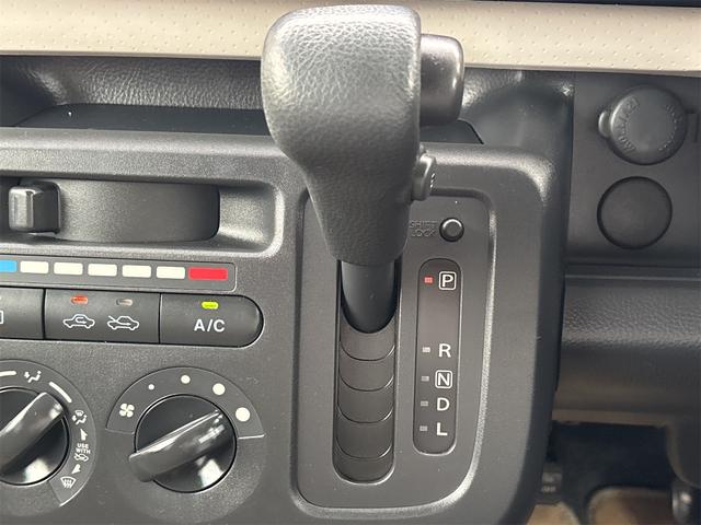 モコ Ｓ　ナビ　ＴＶ　キーレスエントリー　電動格納ミラー　ベンチシート　ＣＶＴ　盗難防止システム　ＡＢＳ　衝突安全ボディ　エアコン（10枚目）