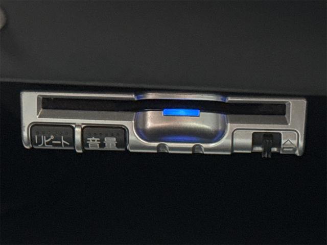 ノート Ｘ　ＤＩＧ－Ｓ　ＥＴＣ　バックカメラ　ナビ　ＴＶ　スマートキー　アイドリングストップ　電動格納ミラー　ＣＶＴ　盗難防止システム　衝突安全ボディ　ＡＢＳ　ＣＤ　ＵＳＢ　ミュージックプレイヤー接続可　エアコン（12枚目）