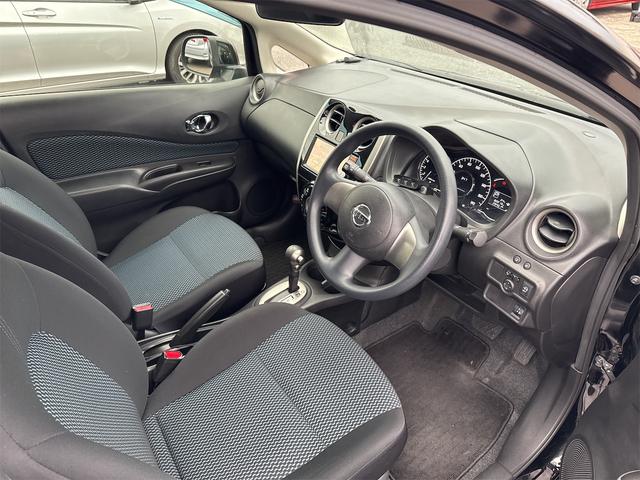 ノート Ｘ　ＤＩＧ－Ｓ　ＥＴＣ　バックカメラ　ナビ　ＴＶ　スマートキー　アイドリングストップ　電動格納ミラー　ＣＶＴ　盗難防止システム　衝突安全ボディ　ＡＢＳ　ＣＤ　ＵＳＢ　ミュージックプレイヤー接続可　エアコン（39枚目）