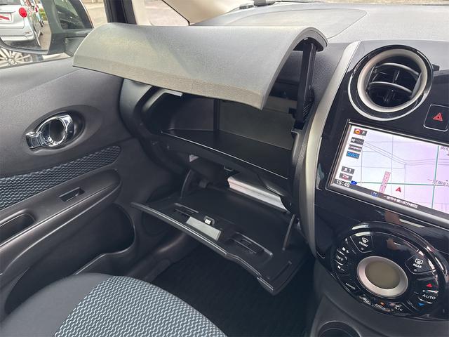 ノート Ｘ　ＤＩＧ－Ｓ　ＥＴＣ　バックカメラ　ナビ　ＴＶ　スマートキー　アイドリングストップ　電動格納ミラー　ＣＶＴ　盗難防止システム　衝突安全ボディ　ＡＢＳ　ＣＤ　ＵＳＢ　ミュージックプレイヤー接続可　エアコン（54枚目）