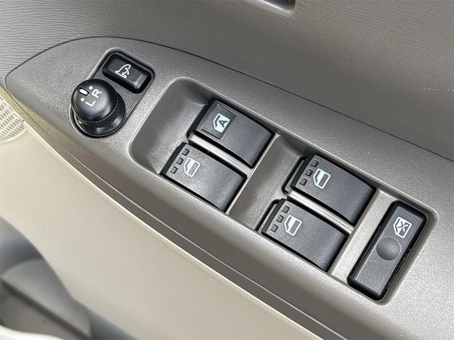 タント Ｘ　両側スライド・片側電動　オートライト　スマートキー　アイドリングストップ　電動格納ミラー　ベンチシート　ＣＶＴ　ＣＤ　ミュージックプレイヤー接続可　アルミホイール　エアコン　パワーステアリング（33枚目）