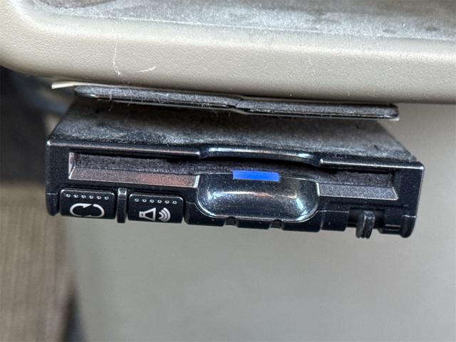 ムーヴ Ｘリミテッド　ＥＴＣ　バックカメラ　ナビ　ＴＶ　スマートキー　アイドリングストップ　電動格納ミラー　ベンチシート　ＣＶＴ　盗難防止システム　ＡＢＳ　ＣＤ　ミュージックプレイヤー接続可　アルミホイール　衝突安全ボディ（5枚目）