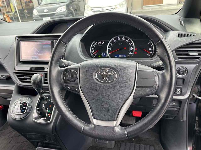 ヴォクシー ZS ドライブレコーダー ETC バックカメラ ナビ 両側電動スライドドア オートライト LEDヘッドランプ スマートキー アイドリングストップ 電動格納ミラー 3列シート CVT アルミホイール(10枚目)