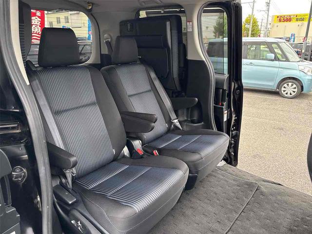 ヴォクシー ZS ドライブレコーダー ETC バックカメラ ナビ 両側電動スライドドア オートライト LEDヘッドランプ スマートキー アイドリングストップ 電動格納ミラー 3列シート CVT アルミホイール(31枚目)