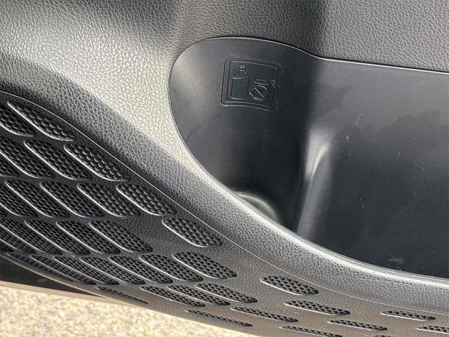 ヴォクシー ZS ドライブレコーダー ETC バックカメラ ナビ 両側電動スライドドア オートライト LEDヘッドランプ スマートキー アイドリングストップ 電動格納ミラー 3列シート CVT アルミホイール(45枚目)