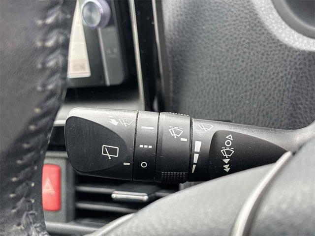 ヴォクシー ZS ドライブレコーダー ETC バックカメラ ナビ 両側電動スライドドア オートライト LEDヘッドランプ スマートキー アイドリングストップ 電動格納ミラー 3列シート CVT アルミホイール(49枚目)