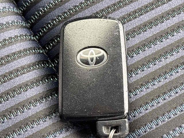 ヴォクシー ZS ドライブレコーダー ETC バックカメラ ナビ 両側電動スライドドア オートライト LEDヘッドランプ スマートキー アイドリングストップ 電動格納ミラー 3列シート CVT アルミホイール(51枚目)