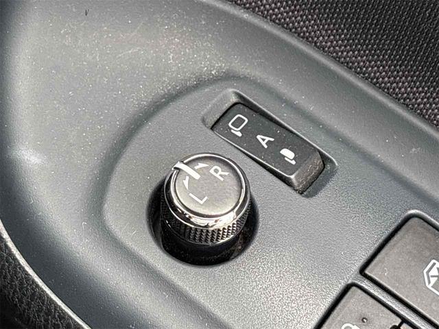 ヴォクシー ZS ドライブレコーダー ETC バックカメラ ナビ 両側電動スライドドア オートライト LEDヘッドランプ スマートキー アイドリングストップ 電動格納ミラー 3列シート CVT アルミホイール(54枚目)