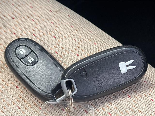 アルトラパン G スマートキー アイドリングストップ ベンチシート CVT 盗難防止システム ABS CD 衝突安全ボディ エアコン パワーステアリング パワーウィンドウ(4枚目)