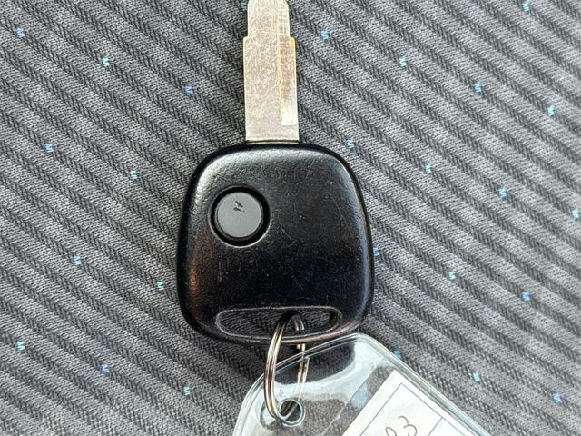 ワゴンR FX キーレスエントリー アイドリングストップ 電動格納ミラー シートヒーター ベンチシート CVT 盗難防止システム ABS CD ミュージックプレイヤー接続可 衝突安全ボディ エアコン(4枚目)