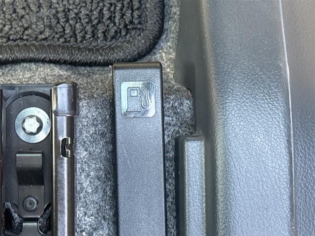 ワゴンR FX キーレスエントリー アイドリングストップ 電動格納ミラー シートヒーター ベンチシート CVT 盗難防止システム ABS CD ミュージックプレイヤー接続可 衝突安全ボディ エアコン(44枚目)