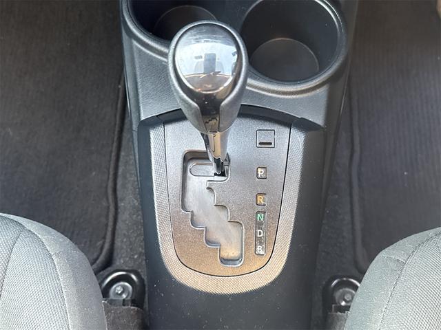 アクア Sスタイルブラック ドライブレコーダー ETC クリアランスソナー レーンアシスト 衝突被害軽減システム オートマチックハイビーム オートライト スマートキー アイドリングストップ 電動格納ミラー CVT(9枚目)