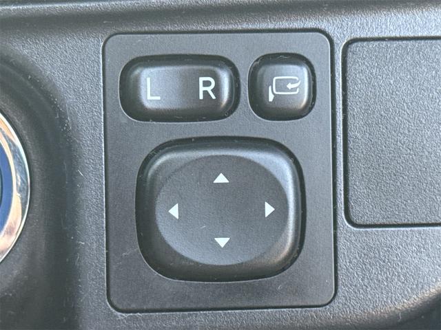 アクア Sスタイルブラック ドライブレコーダー ETC クリアランスソナー レーンアシスト 衝突被害軽減システム オートマチックハイビーム オートライト スマートキー アイドリングストップ 電動格納ミラー CVT(11枚目)