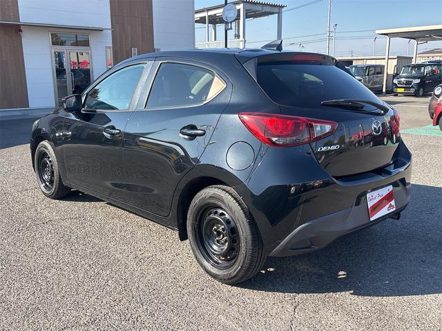 デミオ 13S ドライブレコーダー バックカメラ 衝突被害軽減システム オートライト スマートキー アイドリングストップ 電動格納ミラー AT 盗難防止システム 衝突安全ボディ ABS ESC CD DVD再生(18枚目)