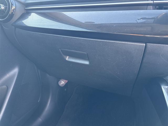 デミオ 13S ドライブレコーダー バックカメラ 衝突被害軽減システム オートライト スマートキー アイドリングストップ 電動格納ミラー AT 盗難防止システム 衝突安全ボディ ABS ESC CD DVD再生(49枚目)