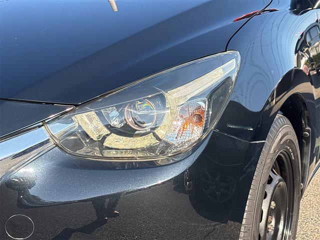 デミオ 13S ドライブレコーダー バックカメラ 衝突被害軽減システム オートライト スマートキー アイドリングストップ 電動格納ミラー AT 盗難防止システム 衝突安全ボディ ABS ESC CD DVD再生(51枚目)