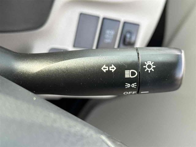 ミライース L TV キーレスエントリー アイドリングストップ CVT 盗難防止システム ABS CD 衝突安全ボディ エアコン パワーステアリング(11枚目)