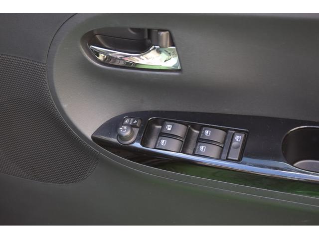 タント カスタムＸ　トップエディションＳＡＩＩ　スマートアシスト　衝突軽減ブレーキ　横滑り防止　アイドリングストップ　片側電動スライドドア　フルセグＴＶ　メモリーナビ　Ｂｌｕｅｔｏｏｔｈ対応　バックカメラ　スマートキー　プッシュスタート（17枚目）