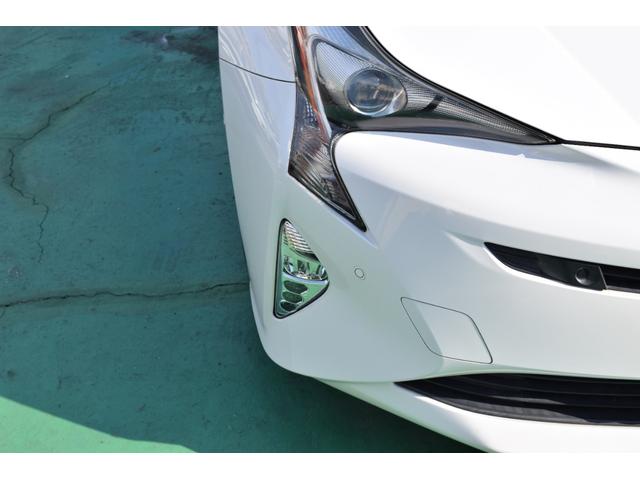 プリウス A セーフティセンス 衝突軽減ブレーキ レーンサポート 横滑り防止 LEDヘッドライト フルセグTV メモリーナビ Bluetooth対応 バックカメラ ETC スマートキー プッシュスタート ドラレコ(4枚目)