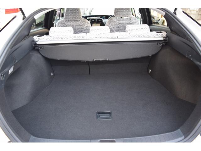 プリウス A セーフティセンス 衝突軽減ブレーキ レーンサポート 横滑り防止 LEDヘッドライト フルセグTV メモリーナビ Bluetooth対応 バックカメラ ETC スマートキー プッシュスタート ドラレコ(23枚目)