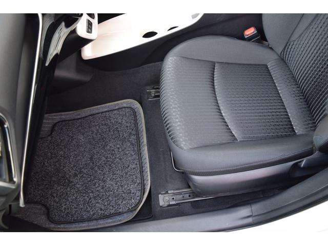 プリウス A セーフティセンス 衝突軽減ブレーキ レーンサポート 横滑り防止 LEDヘッドライト フルセグTV メモリーナビ Bluetooth対応 バックカメラ ETC スマートキー プッシュスタート ドラレコ(31枚目)